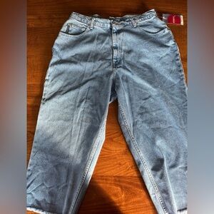 NWT Faded Glory Fray Capri Jeans